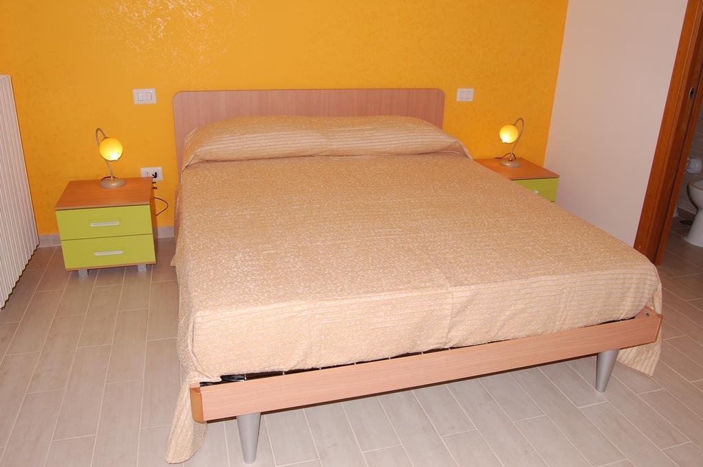 B&B Fenix Trani Rom bilde
