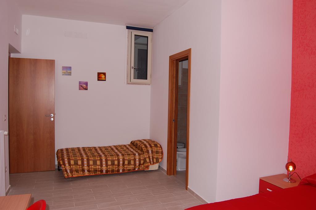 B&B Fenix Trani Rom bilde