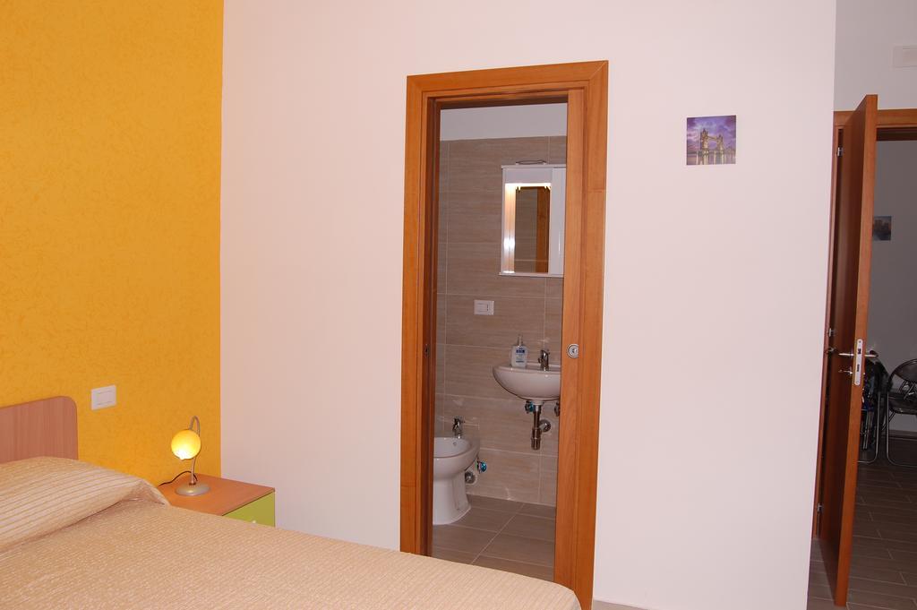 B&B Fenix Trani Rom bilde